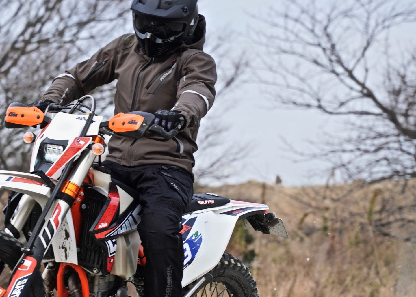 Komine – Zarkie Moto